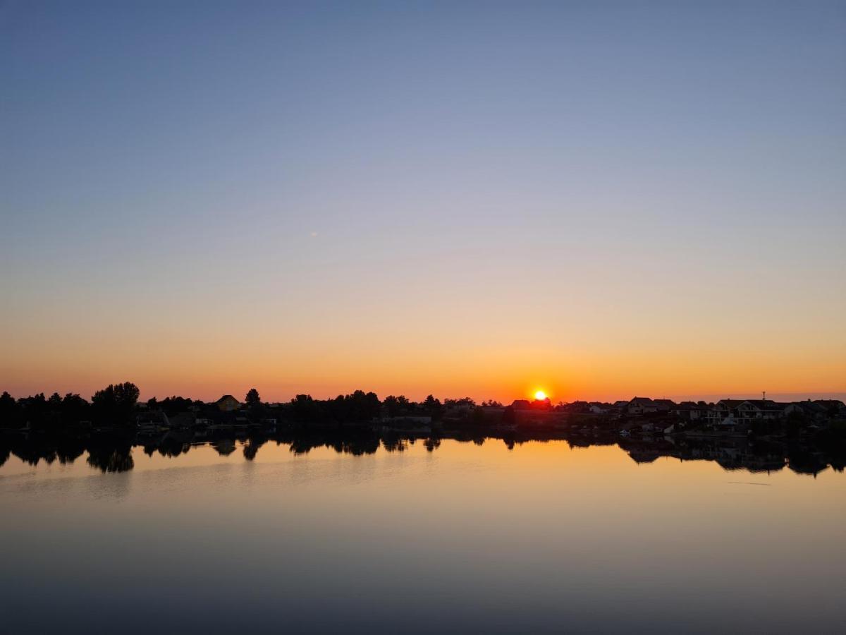 Vila Ferie Dunajska Luzna Buitenkant foto